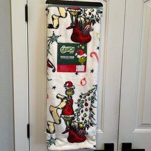 Grinch Dr. Seuss Christmas Oversized Throw Blanket - NWT